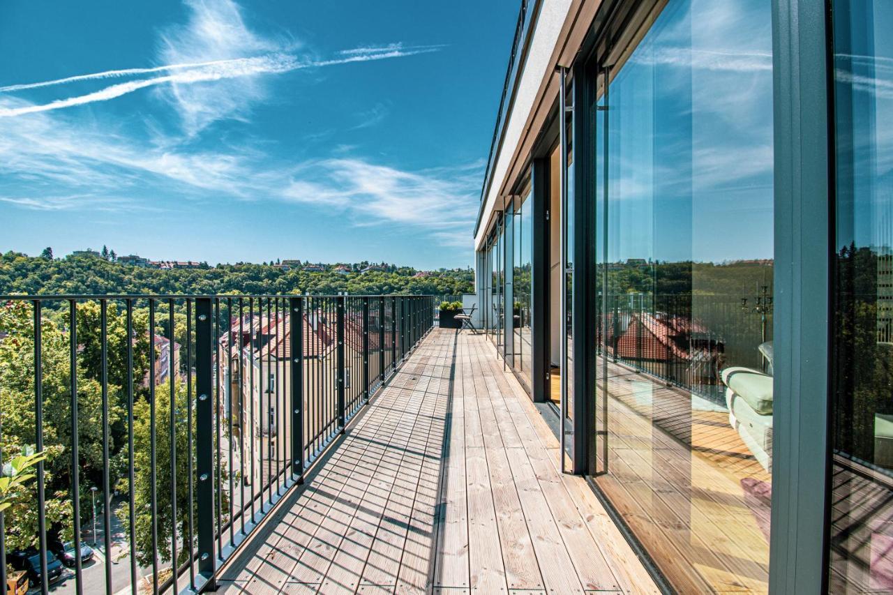 Luxury Penthouse Apartment *