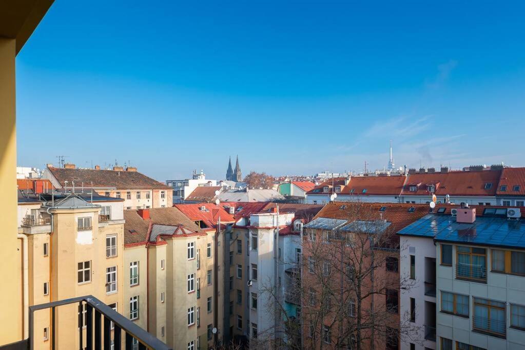 Sunny Safron * Prag