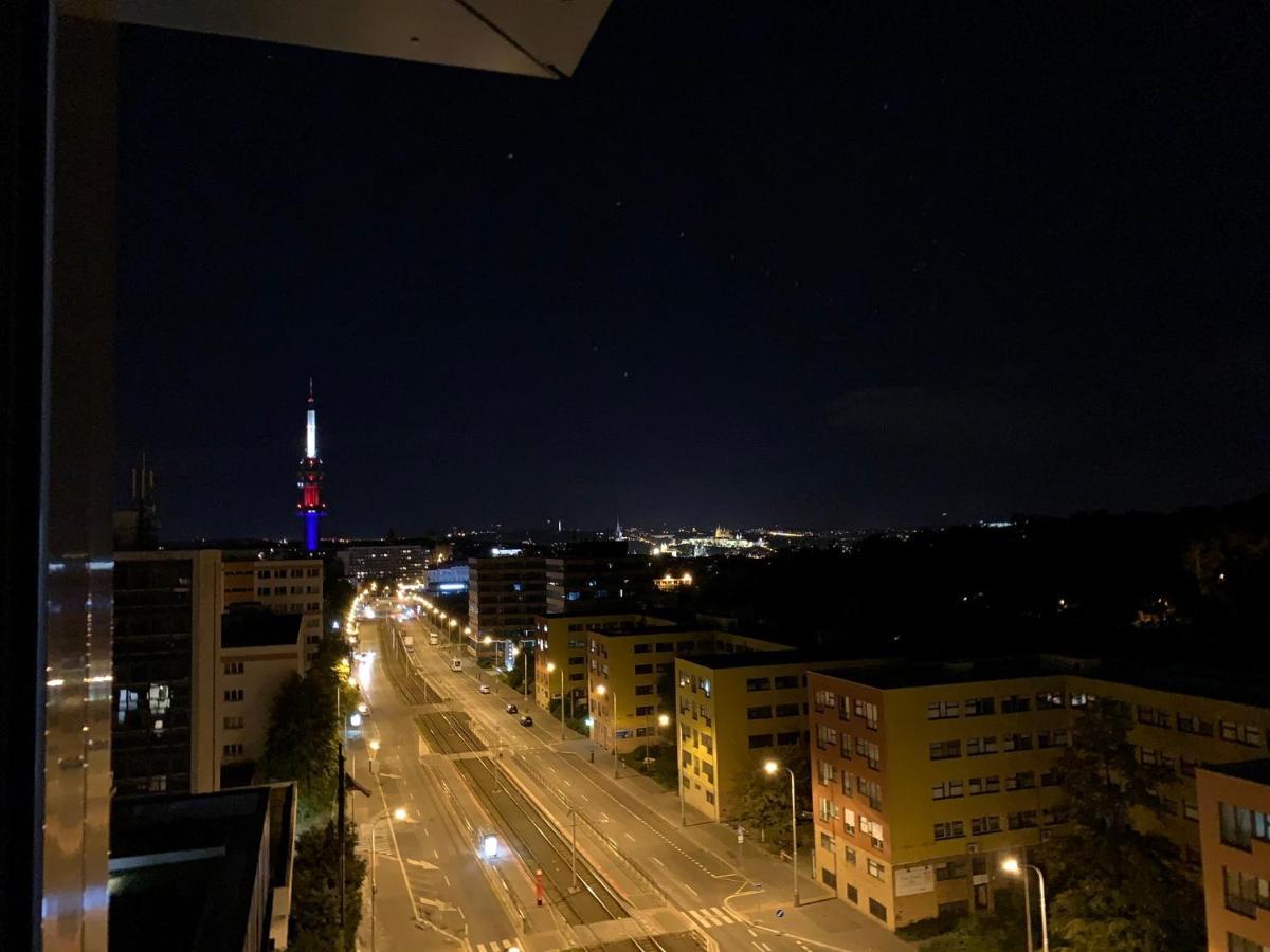 The Dawn Towers Zizkov Lägenhet
