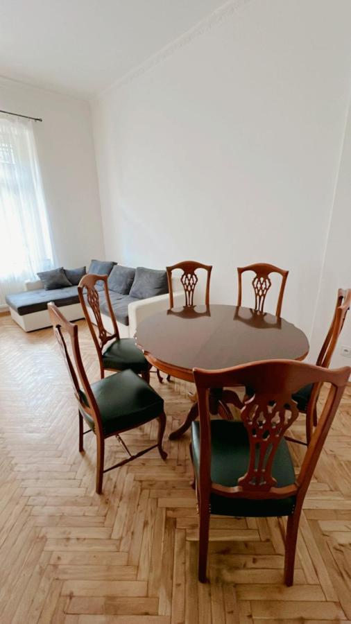 Do-re-mi Hostel