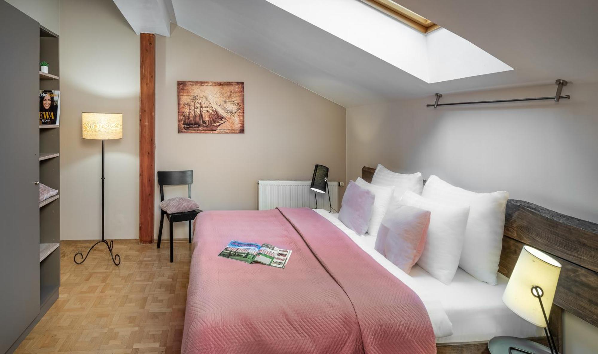 Apartment 6 Continents By Adrez Prague