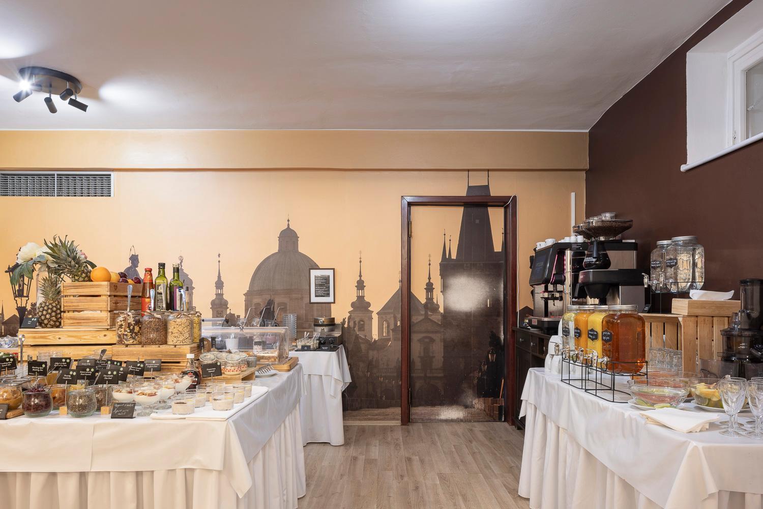 Hotell Pytloun Kampa Garden Prag