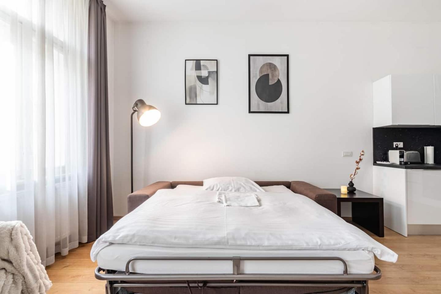 Apartment Place Of Grace - 50 Meters From Dancing House Prag