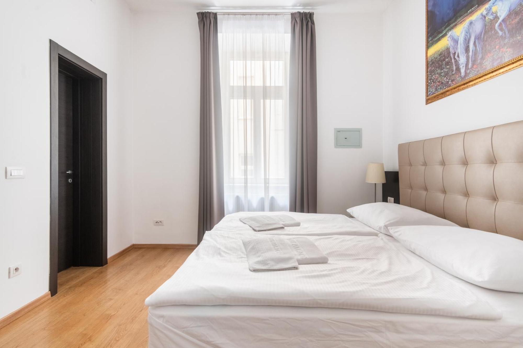 Apartment Riverside Palace Prag