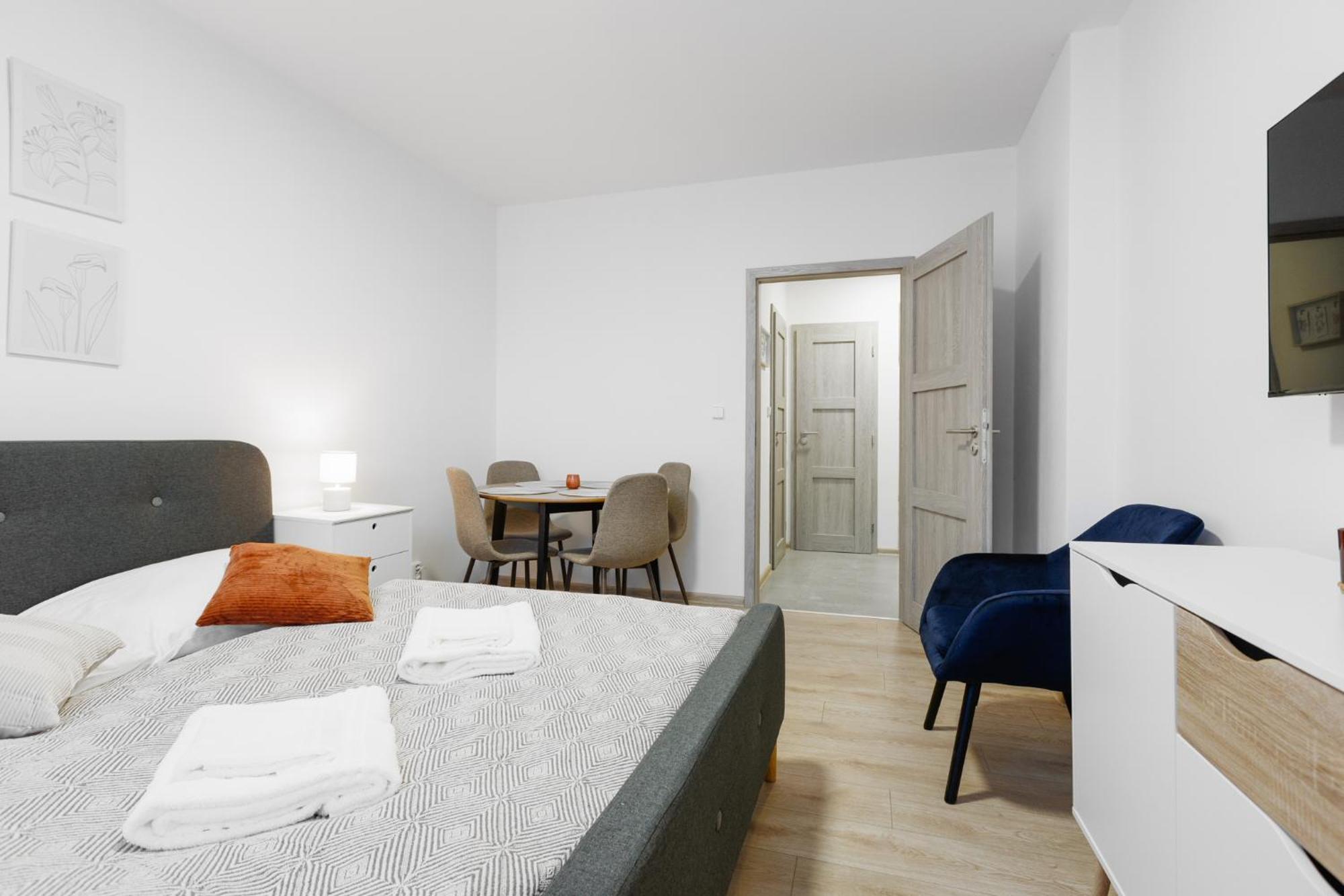 Lägenhet 2 Bedrooms Near The Metro