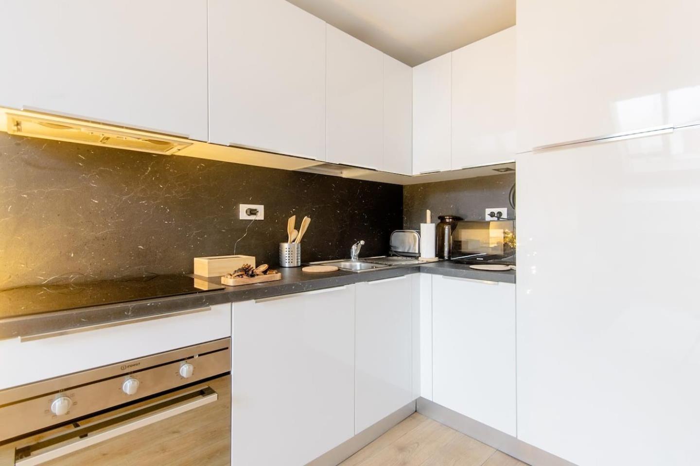 Apartment Place Of Grace - 50 Meters From Dancing House *