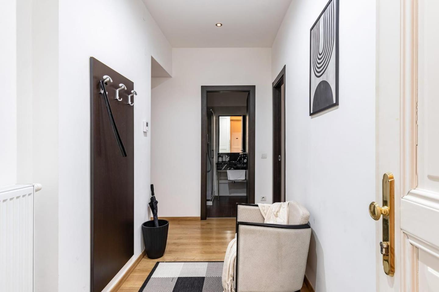 Place Of Grace - 50 Meters From Dancing House *