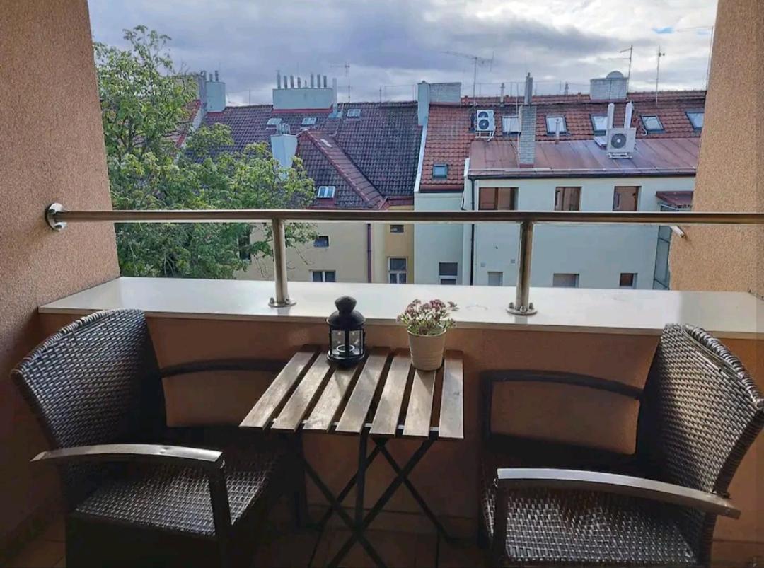 Cozy Rooftop With Balcony Prag