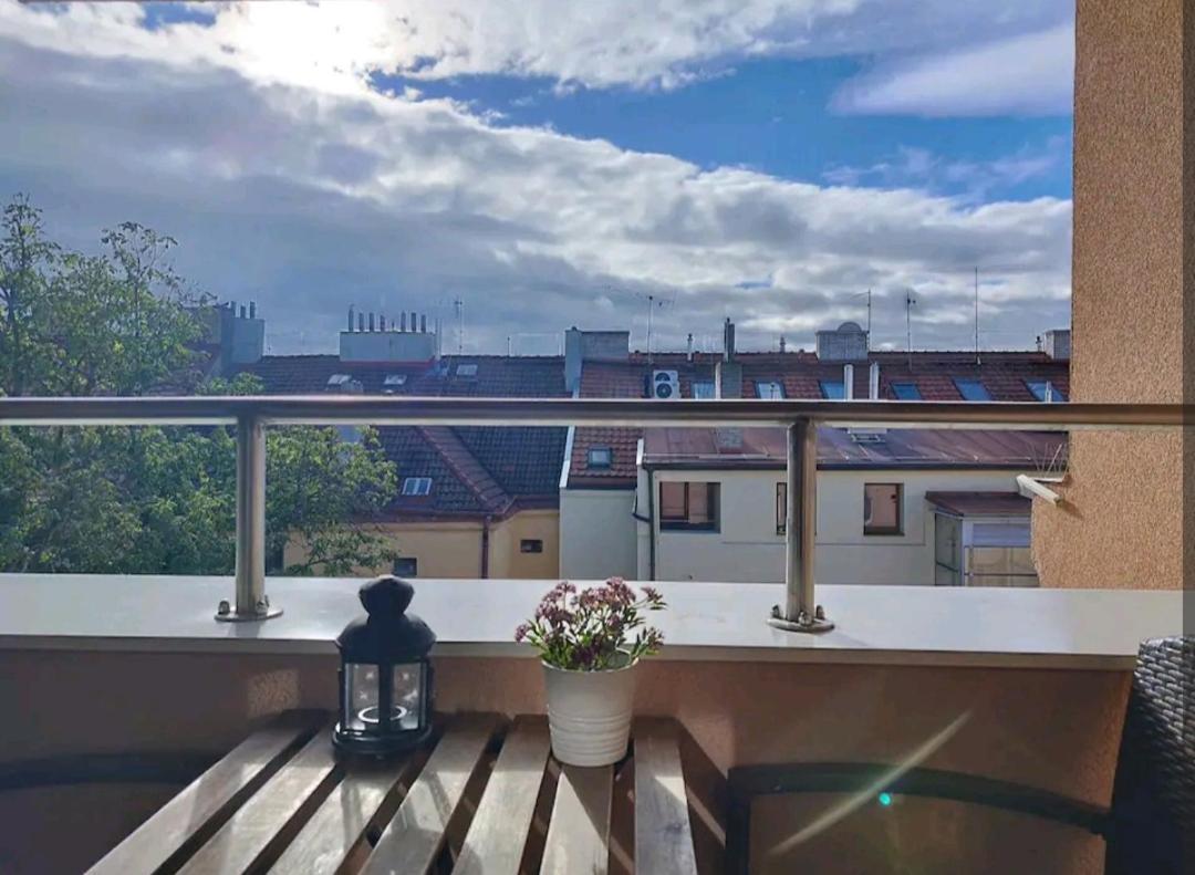 Cozy Rooftop With Balcony Lägenhet *