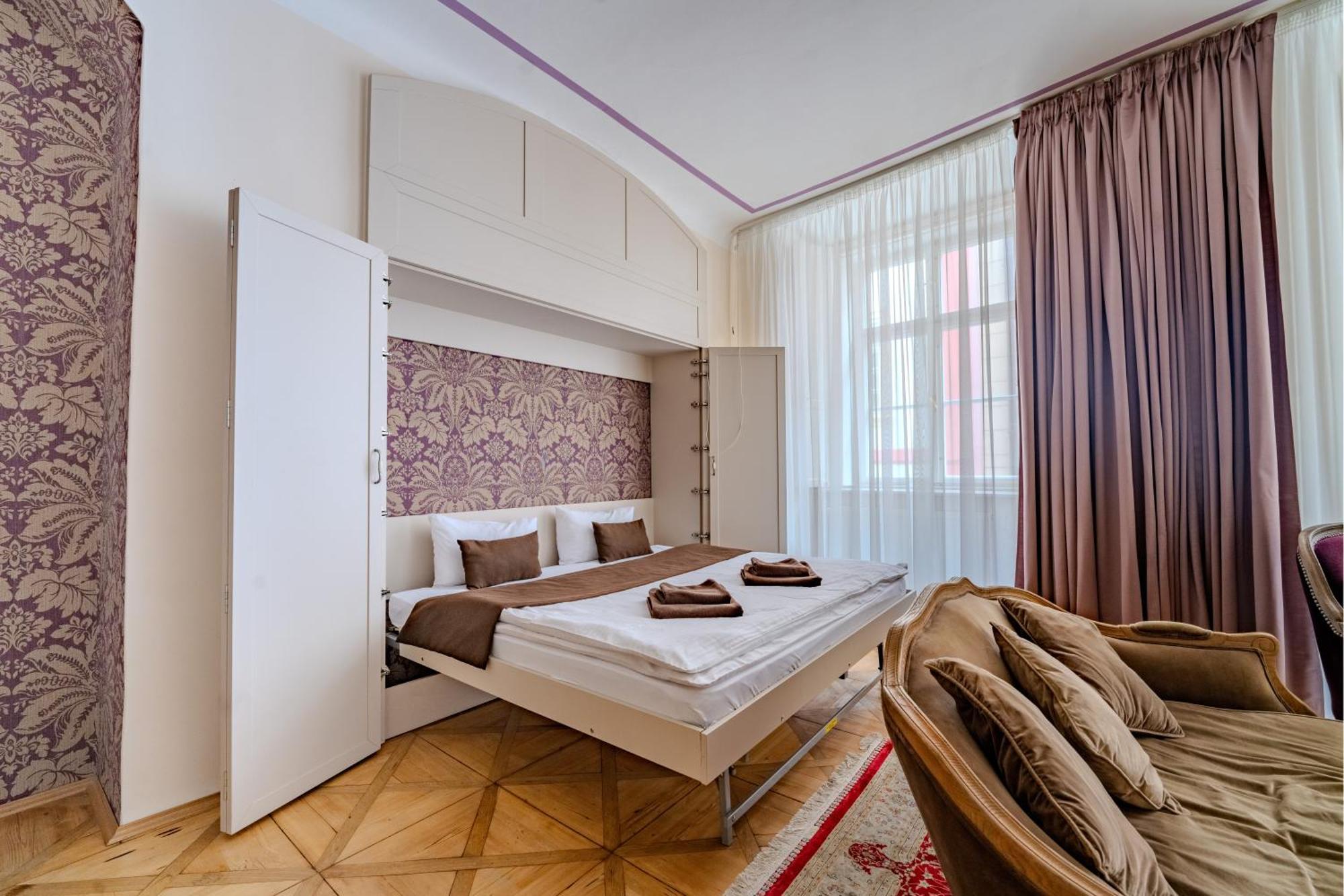Extraordinary Apartment *