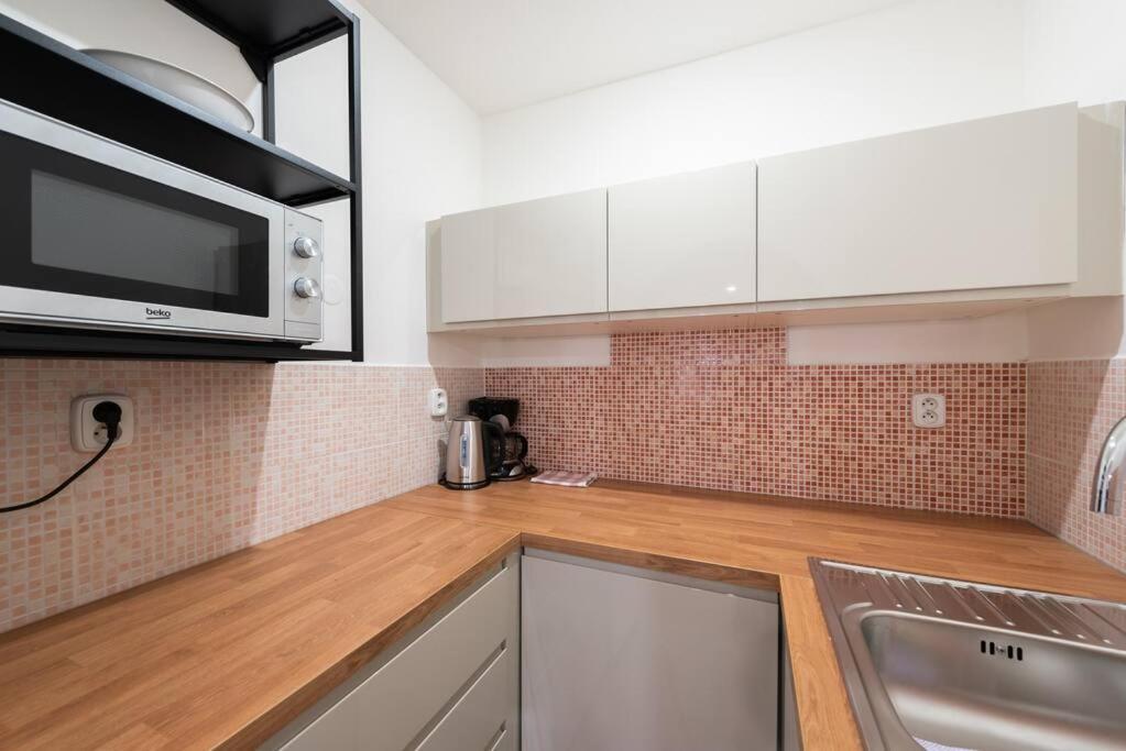 Side Apartmán *