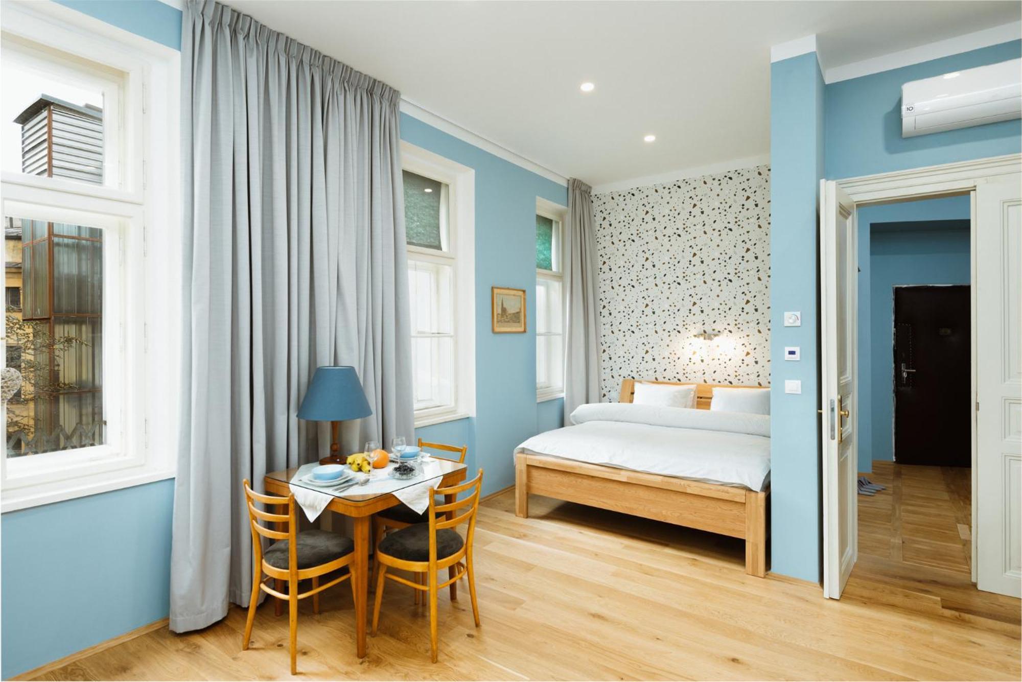 Dream Blue In Centrewenceslas Sq In Walk Apartment Prague