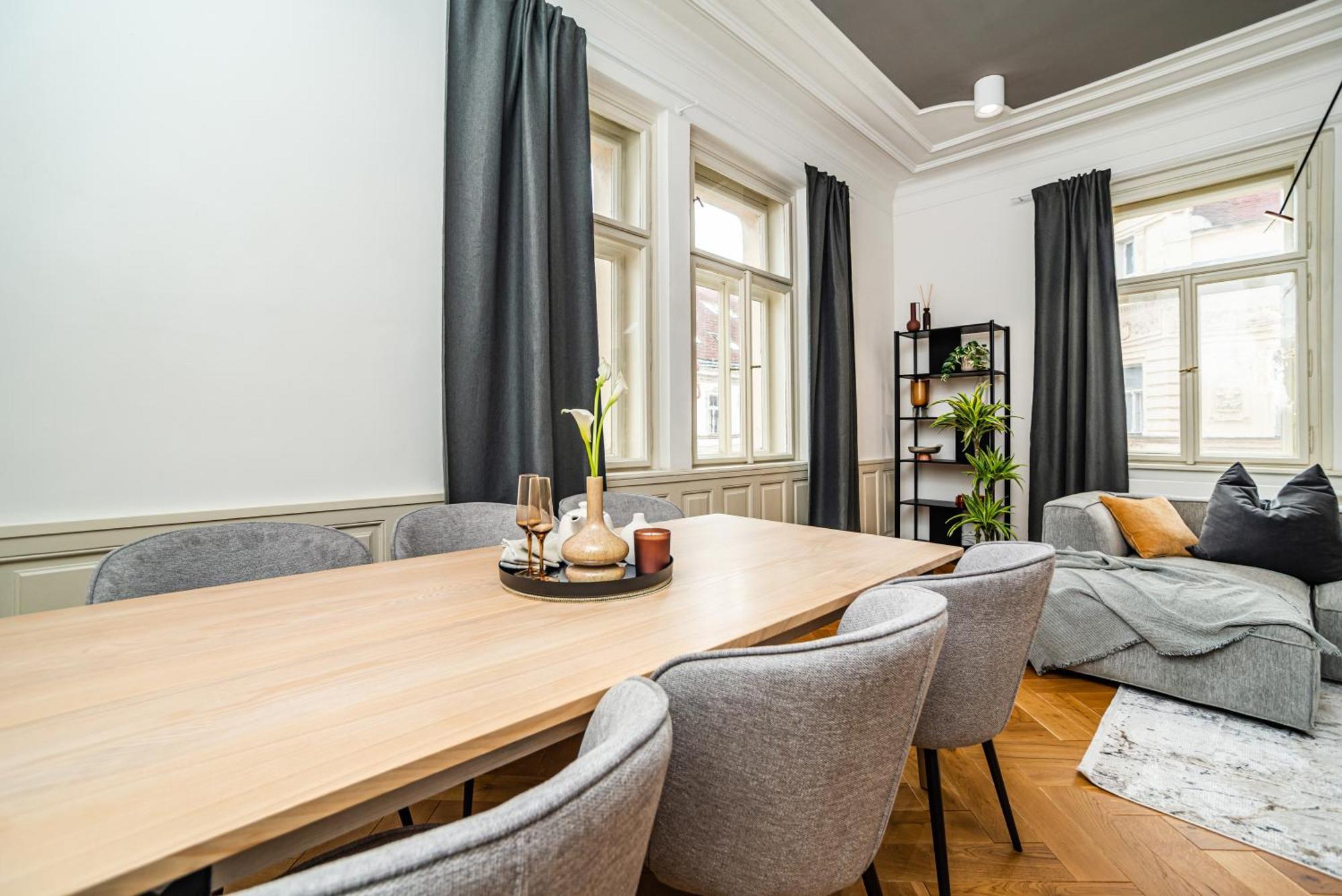 Lejlighed Luxurious 3bed Very Spacious In The Area *