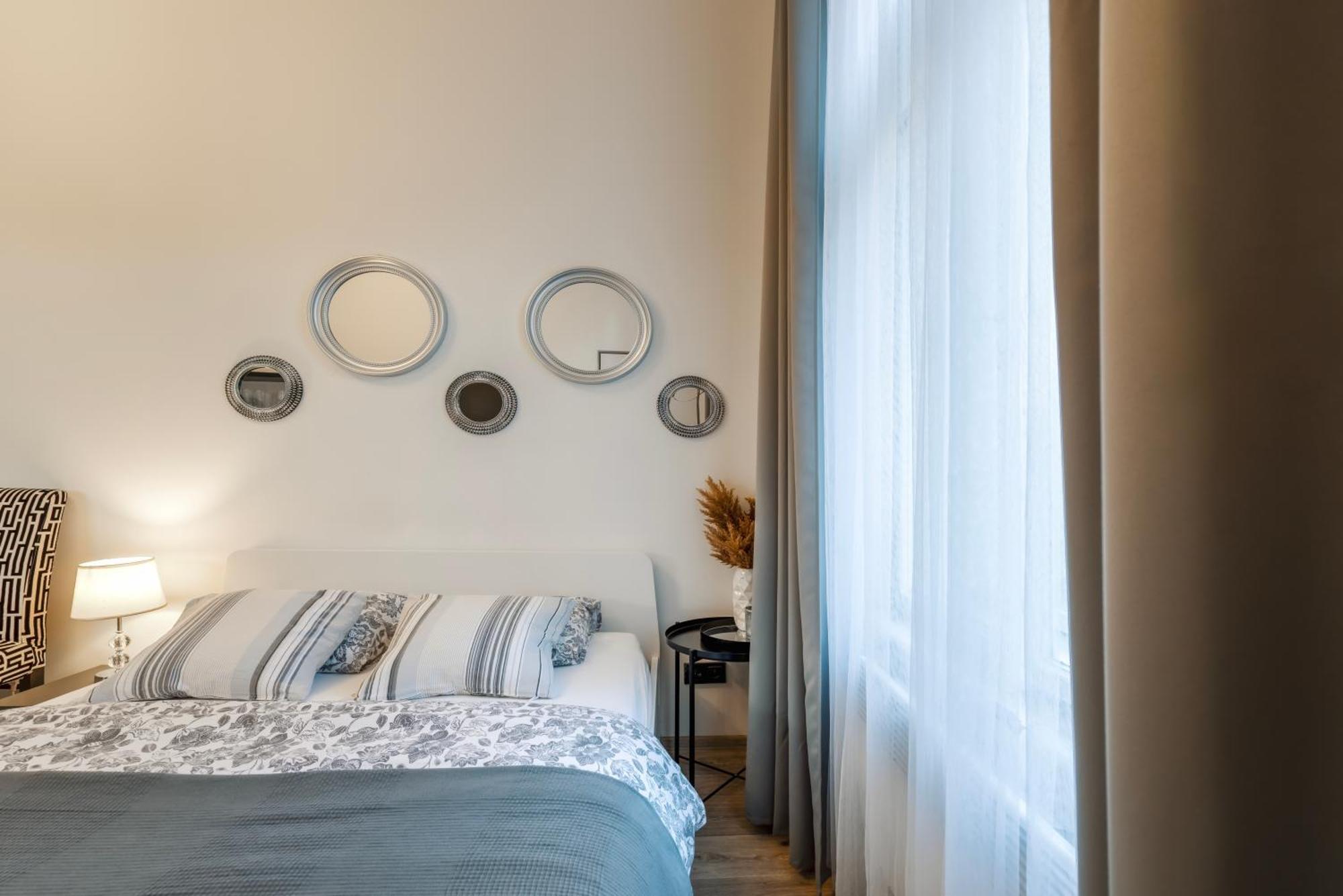 Apartment Awesome *