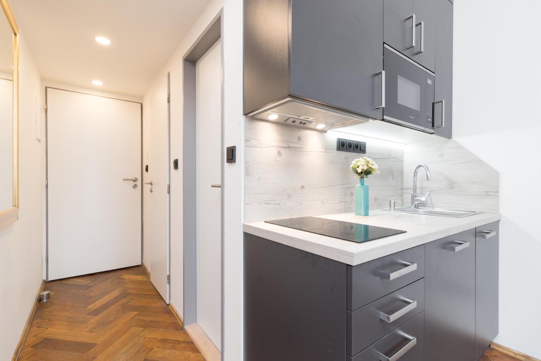 Apartment Awesome *
