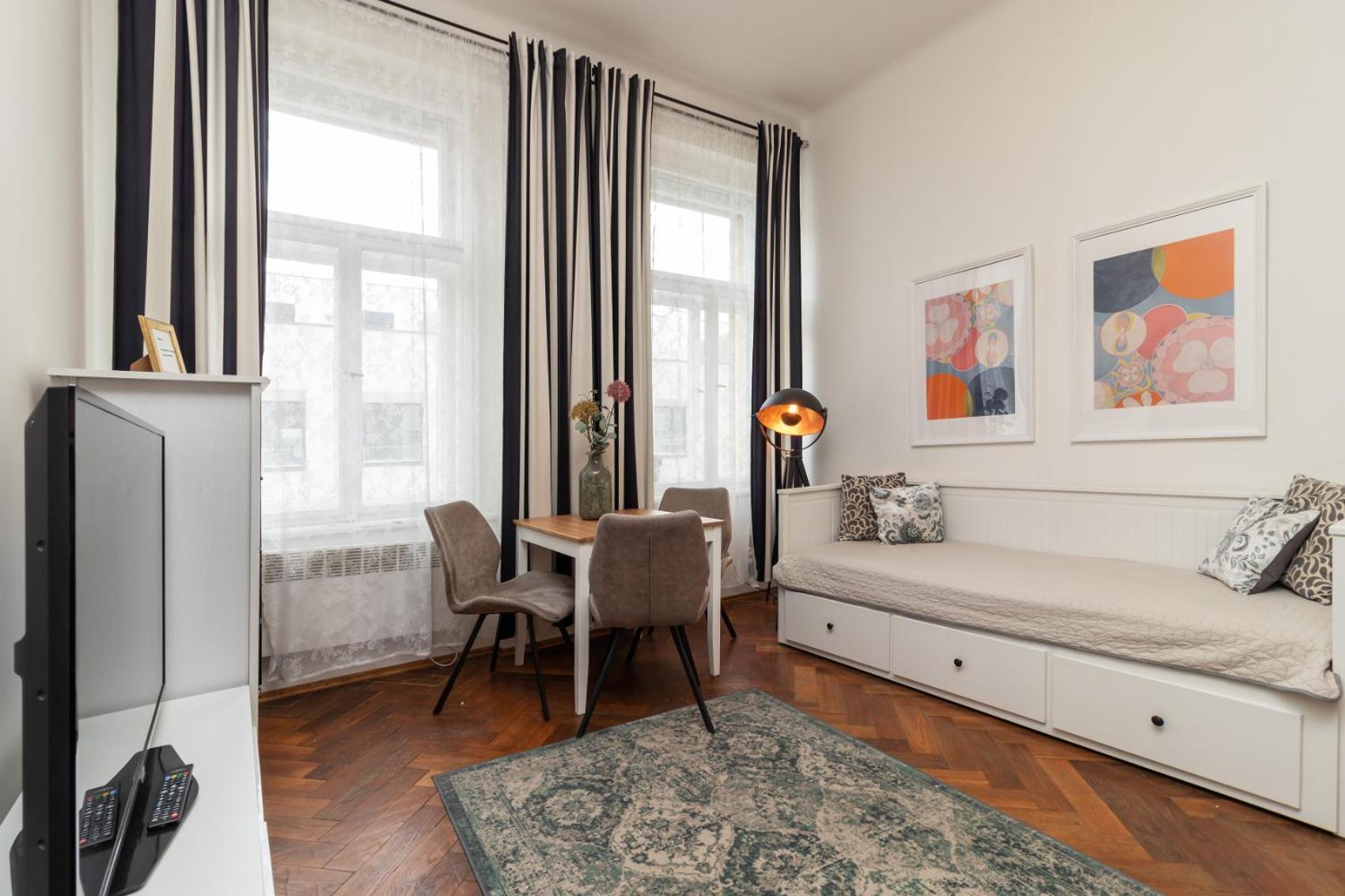 Apartment Awesome *