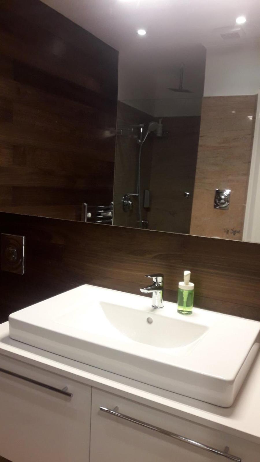 Holec Apartment Prag