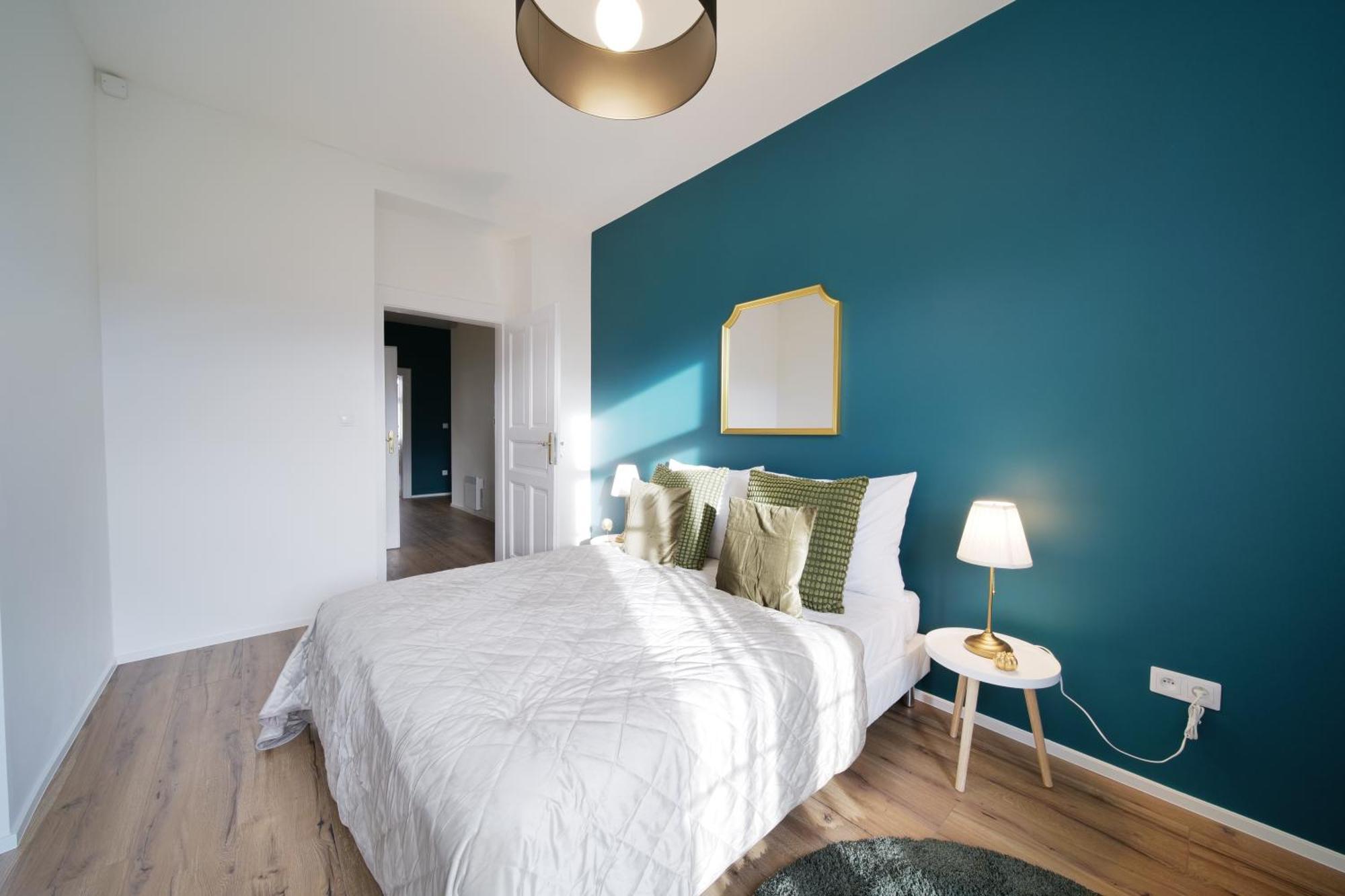 Majestic Square View Apartment