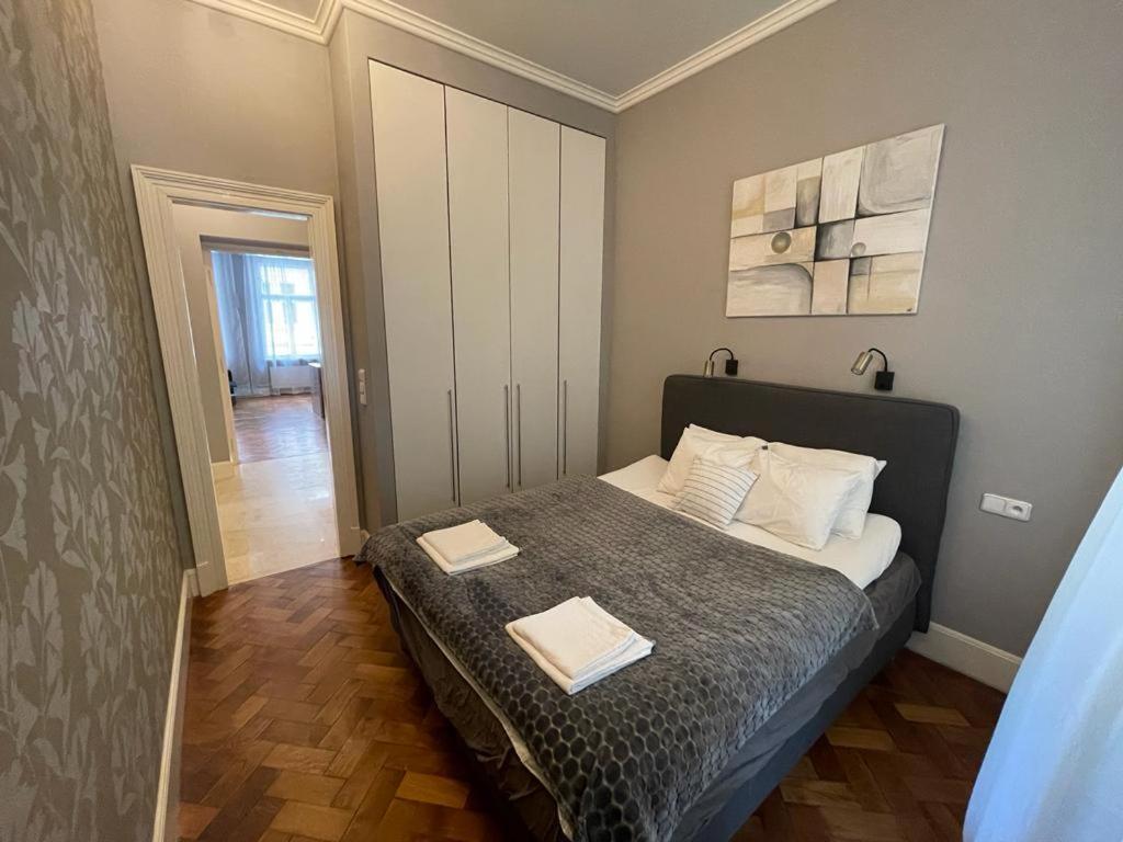 Holec Apartment *