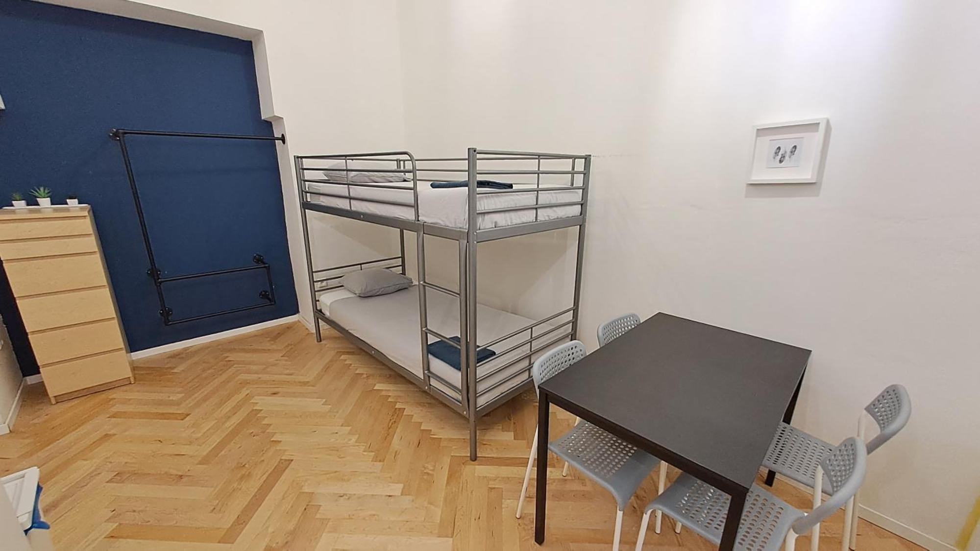 Apartment Spacious, Light In Vinohrady Prague