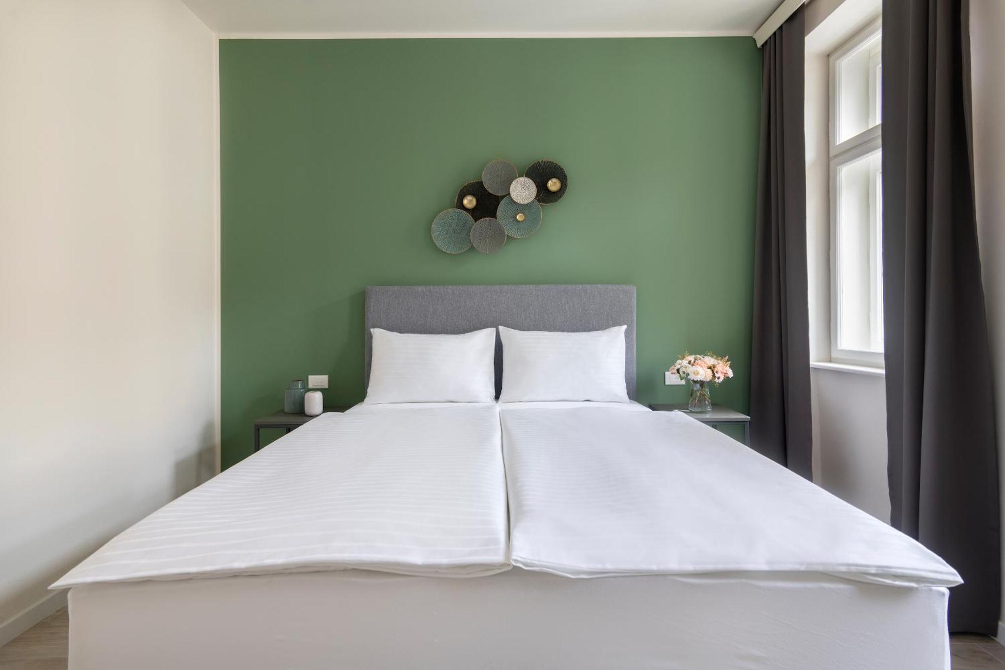 Kinsky Garden And By Dwellfort 4*