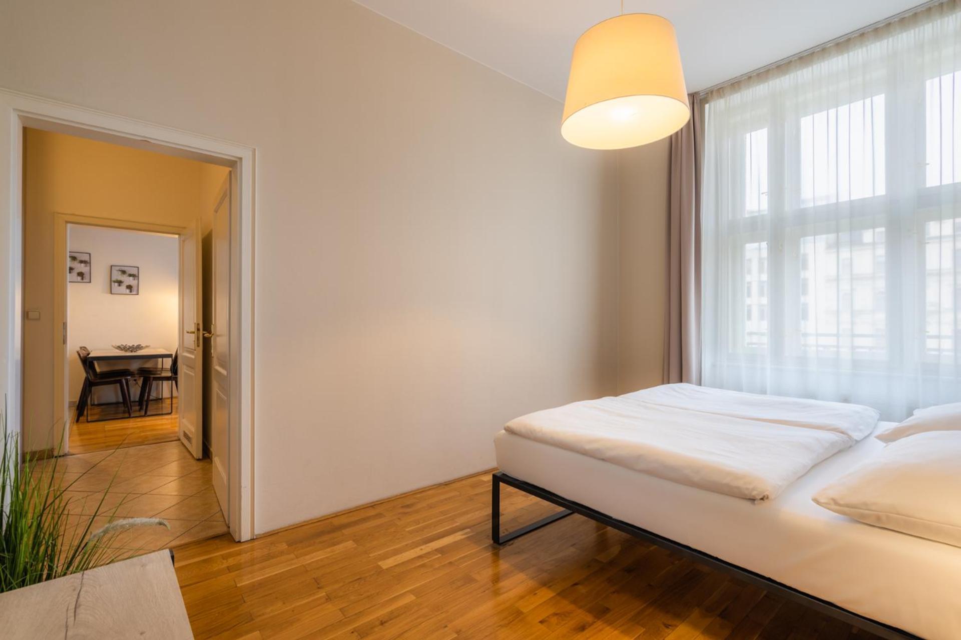 Ea Melantrich Hotell 4*