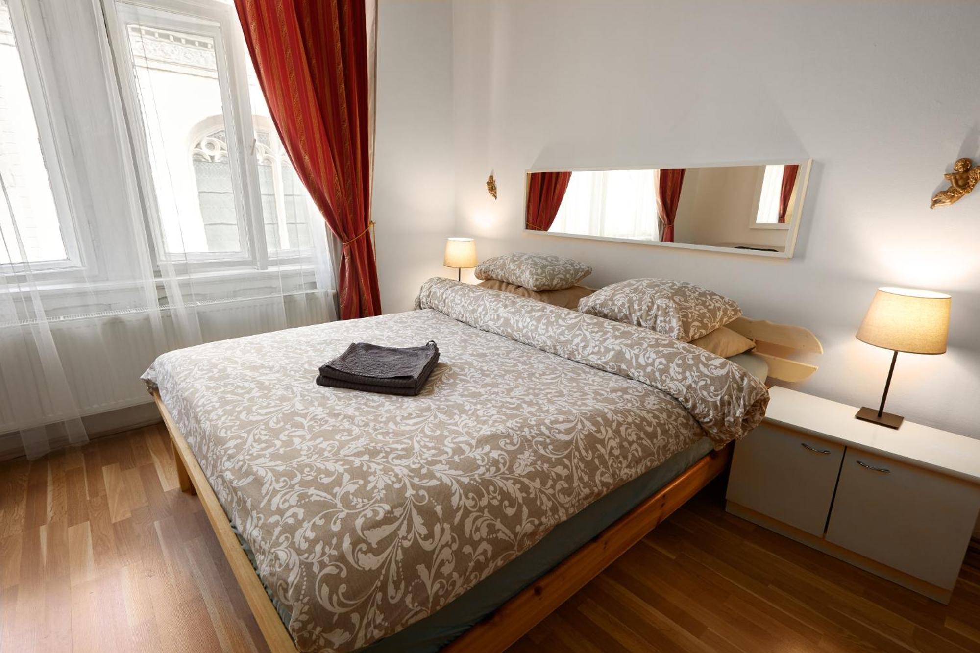 Privat bolig Old Town & Parking Assistance