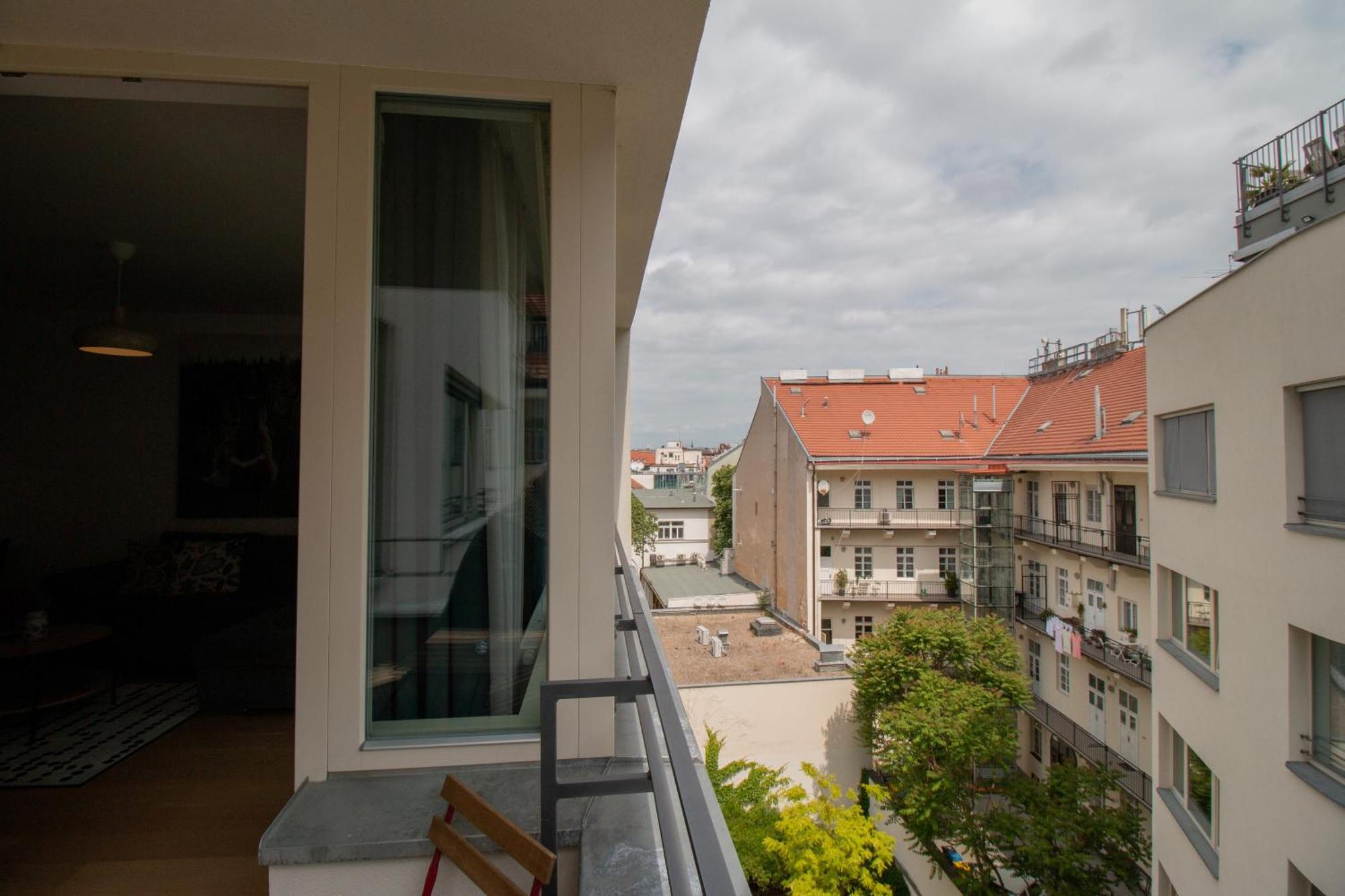 Krakovska Cr * Prag