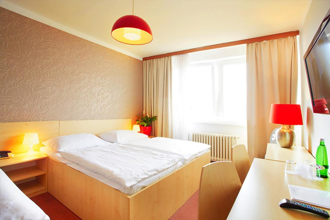 Charles Central Hotel