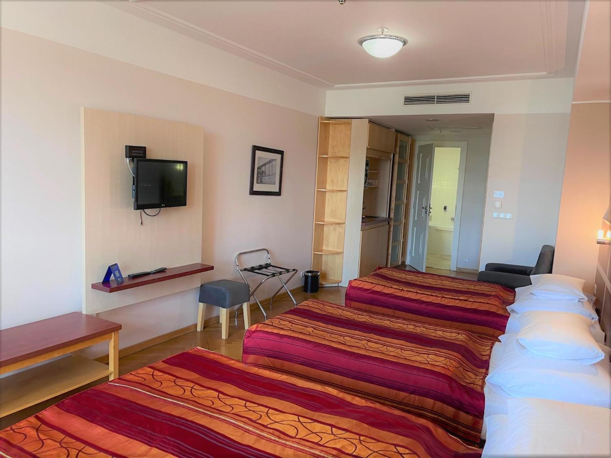 Ea Julis 4* Prag