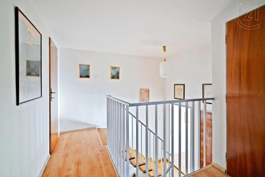 House 3 Bedrooms View Of Castle's Monastery Semesterbostad