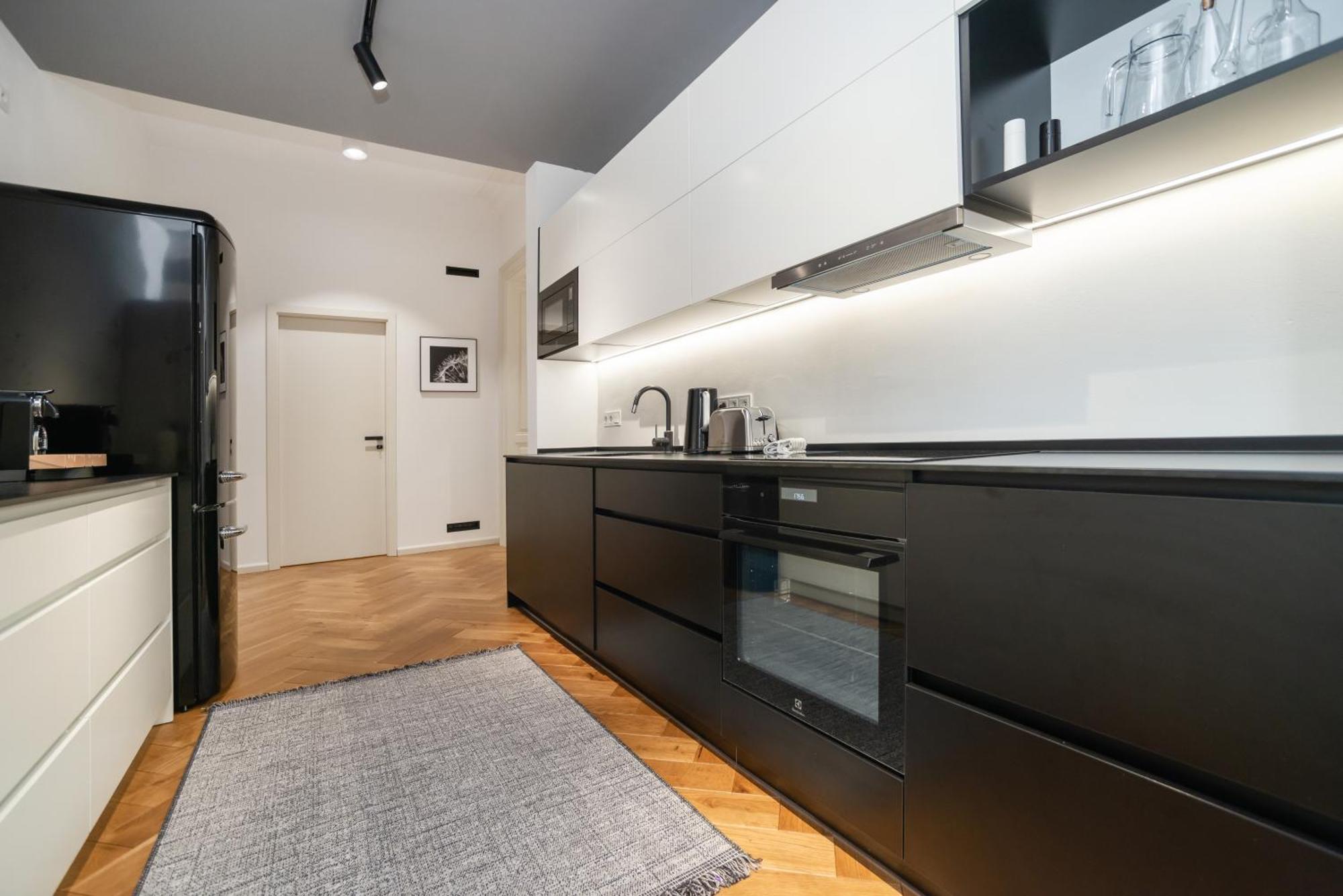 Luxurious 3bed Very Spacious In The Area Lejlighed