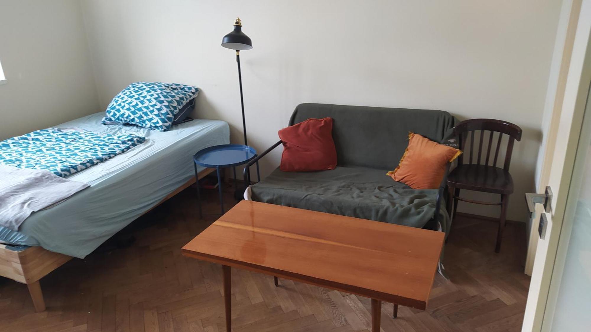 Spacious In 6 Near Center Rum i privatbostad