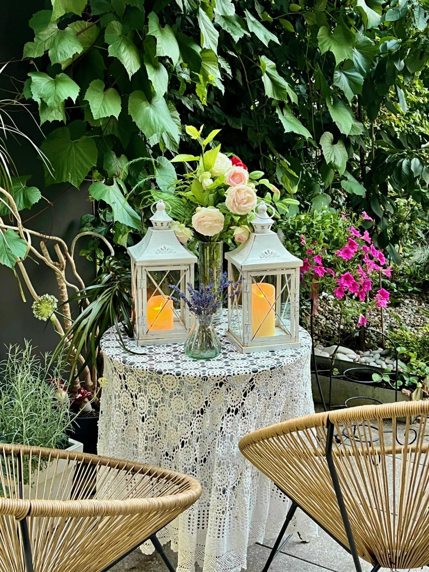 Romantic Overlooking