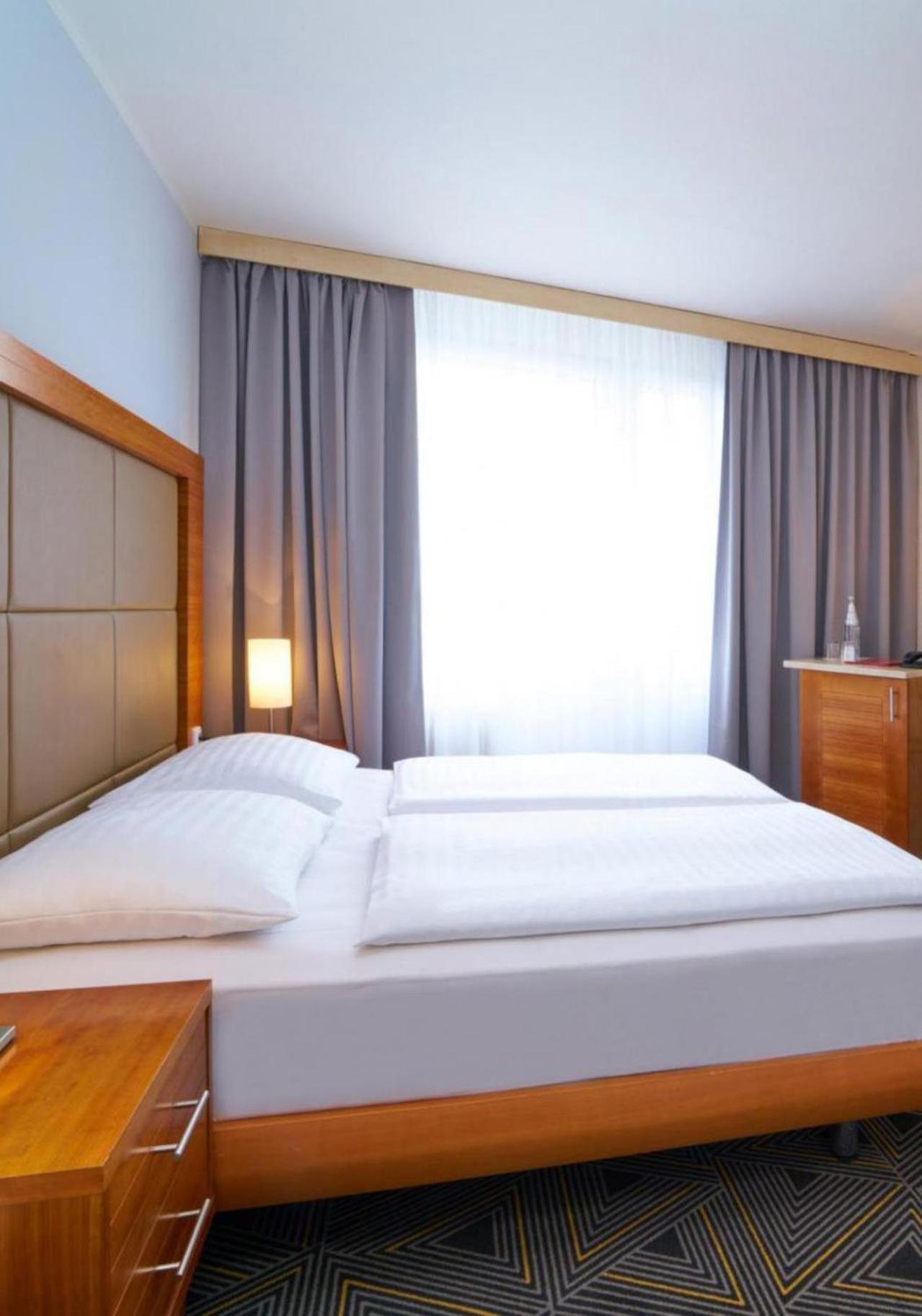 Uno Hotell
