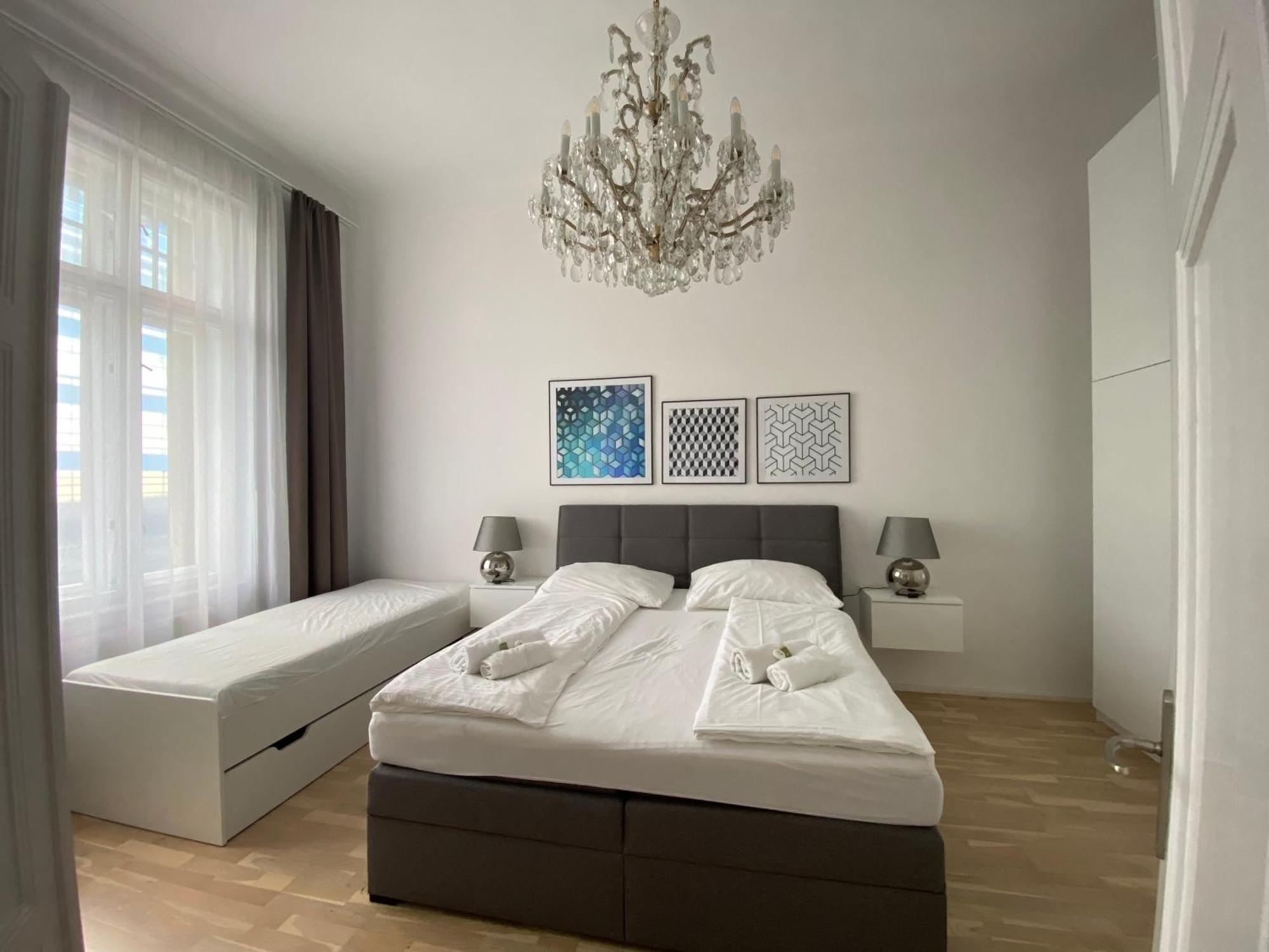 Apartment Class In Old Town 2 Bedrooms Prag