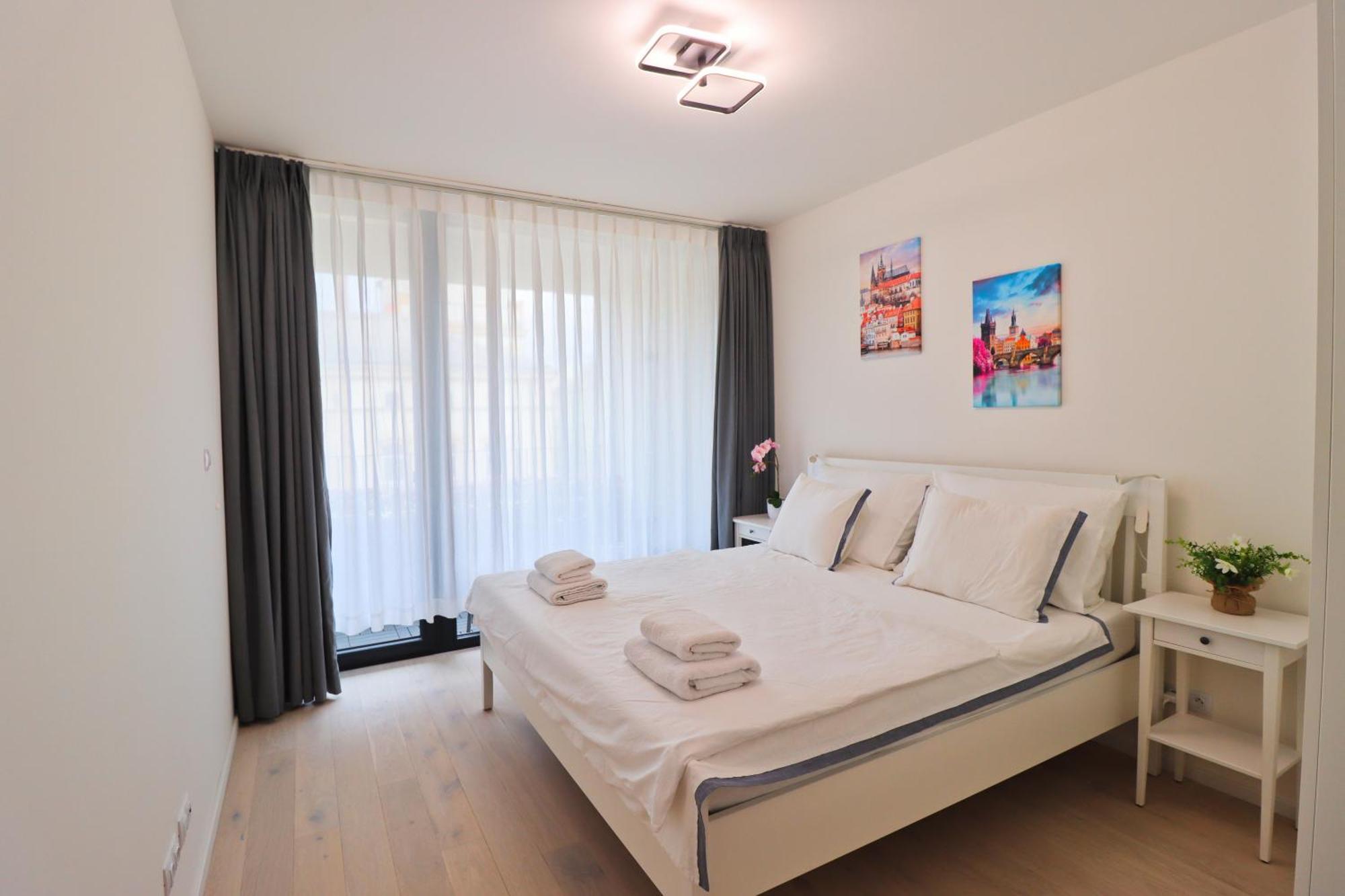Apartment Sunny In Smichov, 5