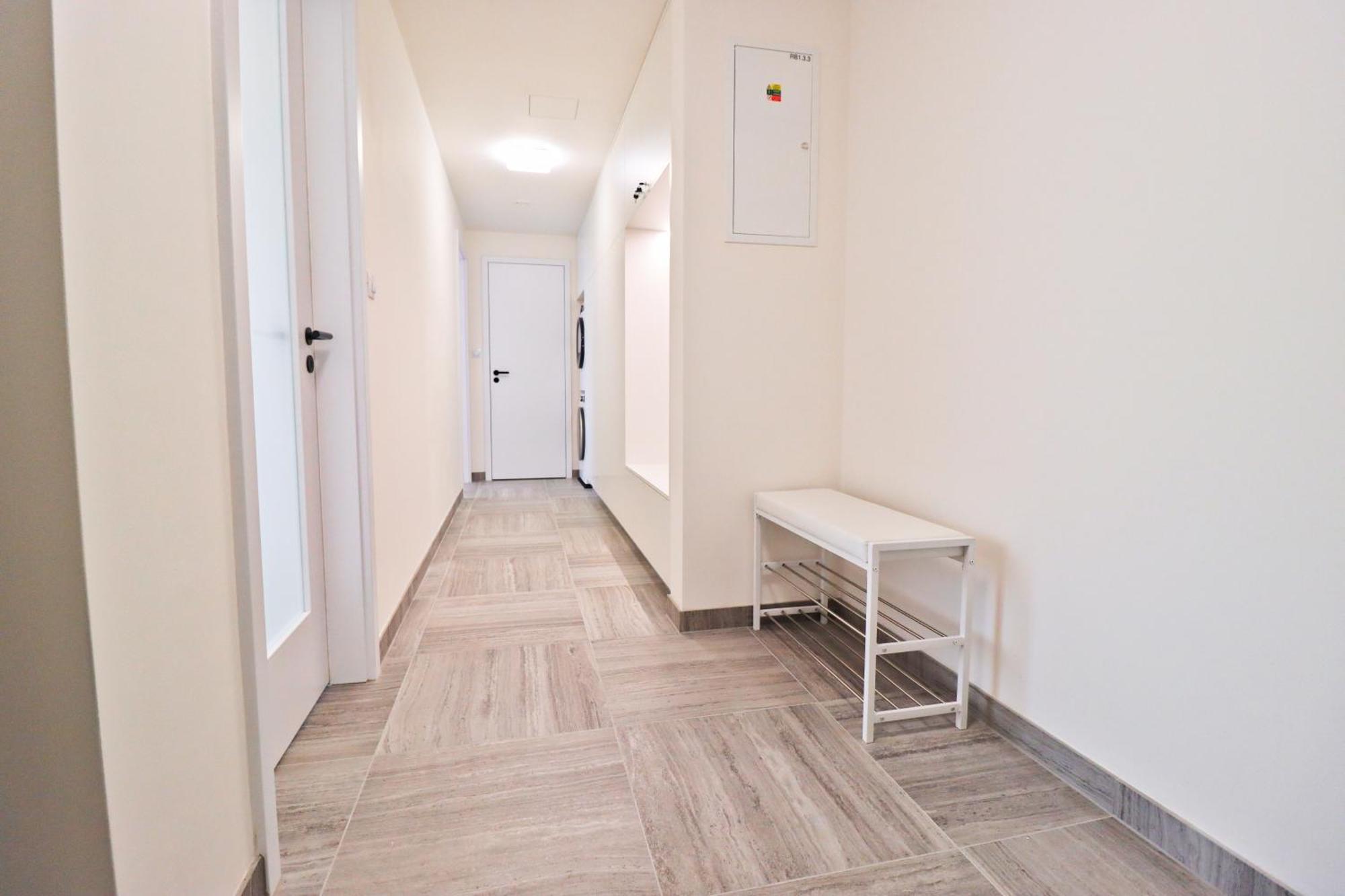 Apartment Sunny In Smichov, 5 *
