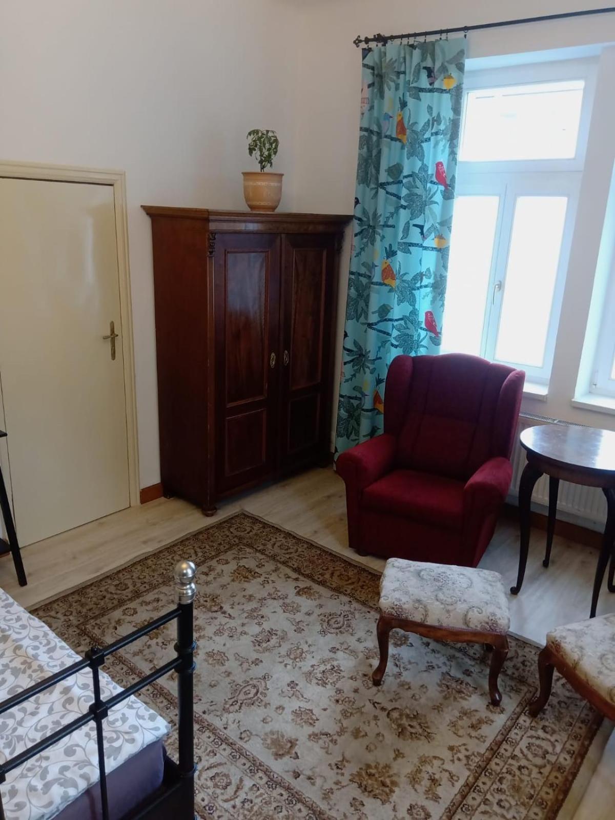 Historic Apartment *