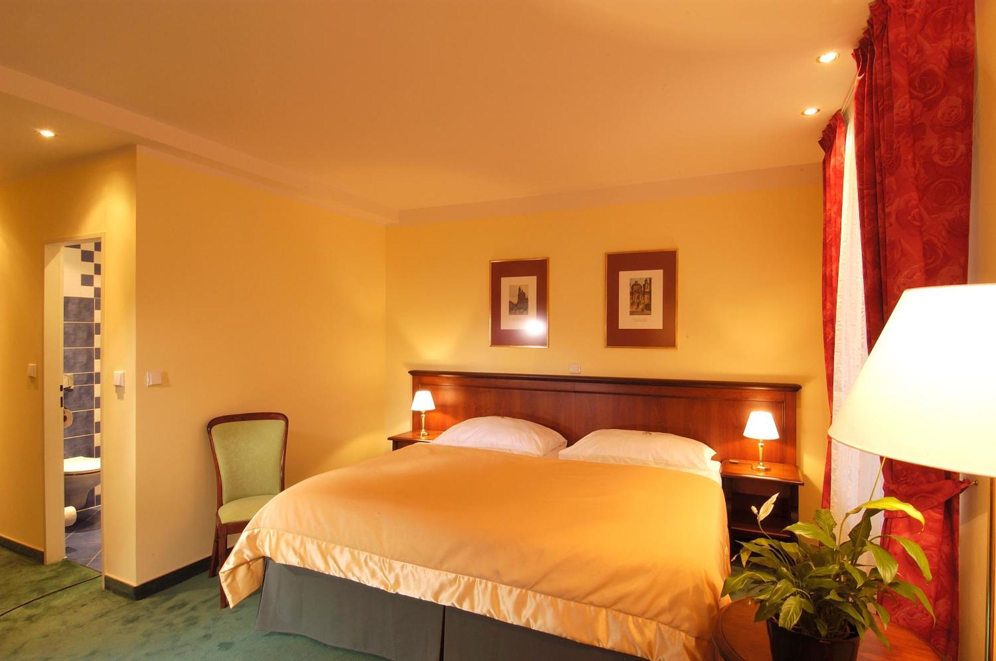 Hotell Ea Jeleni Dvur Castle 3*