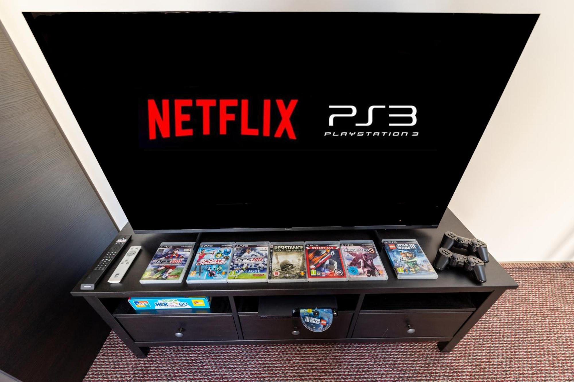 Plzenska 465 Free Parking & Ps3 Prag