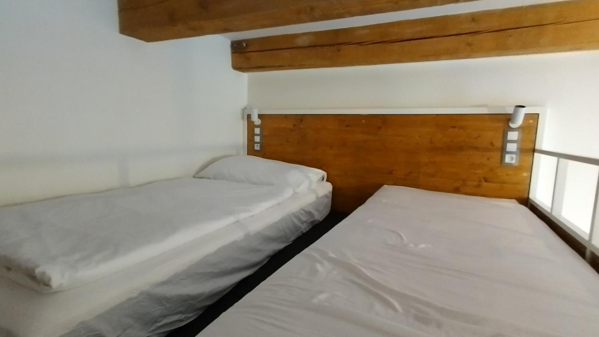 Apartment S42 *