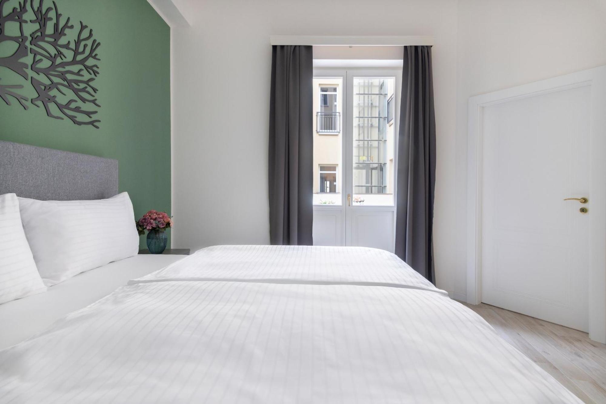 Kinsky Garden And By Dwellfort 4* Prag