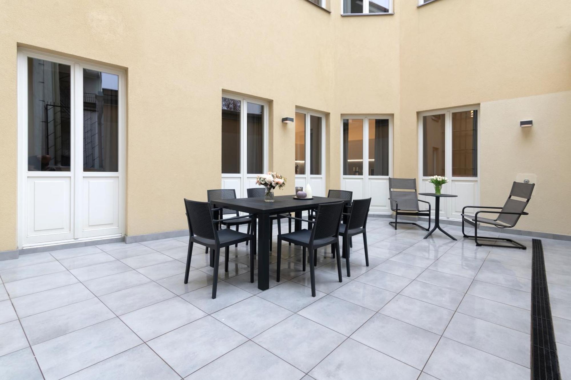 Kinsky Garden And By Dwellfort Lejlighedshotel