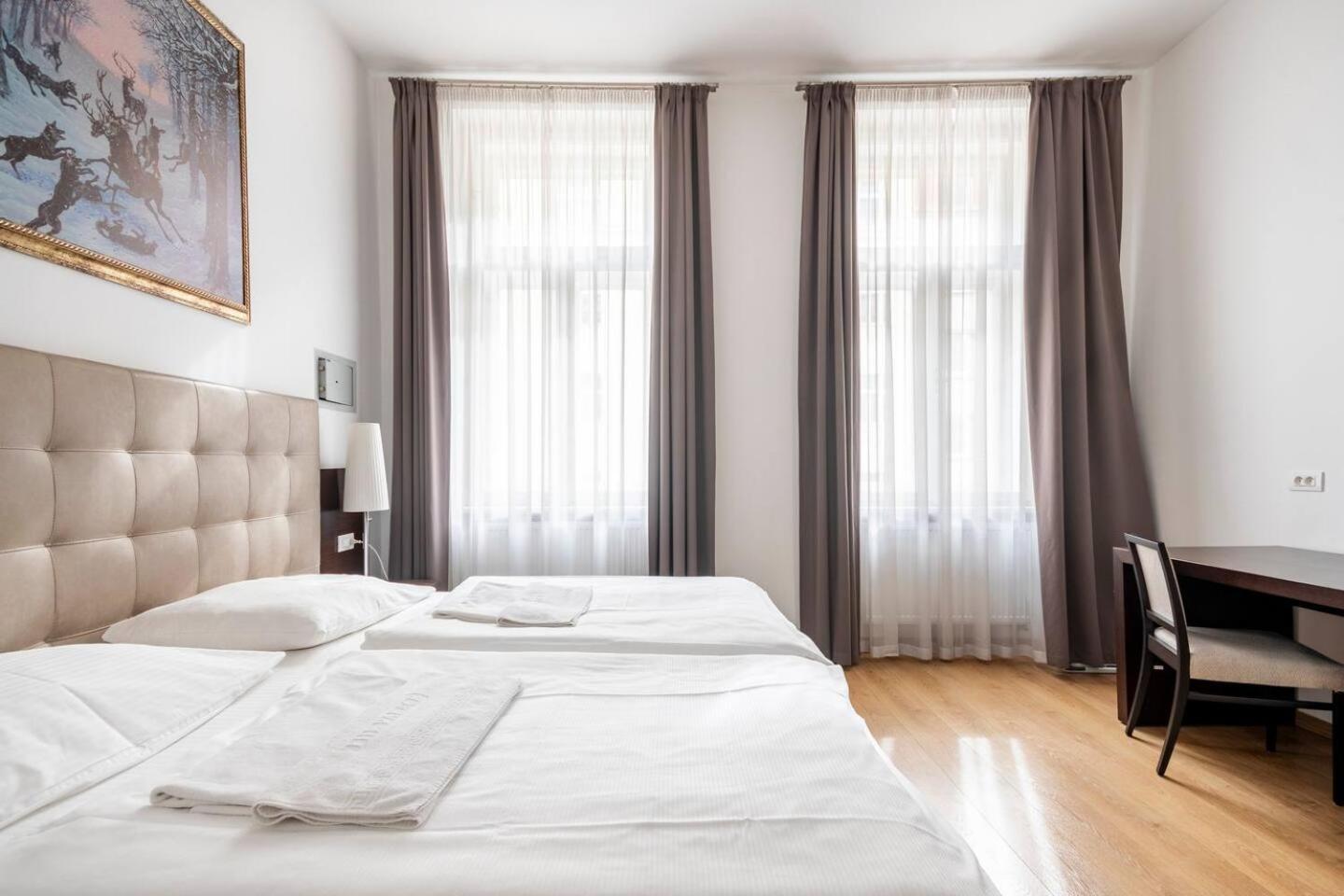 Apartment Place Of Grace - 50 Meters From Dancing House *