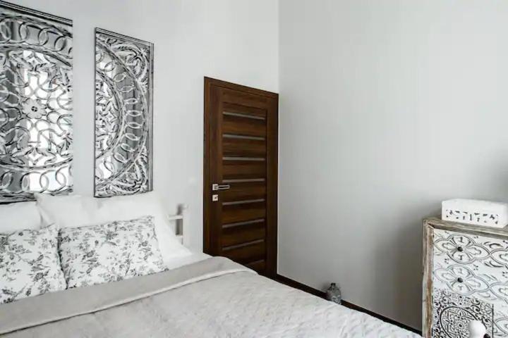 Luxury At Centre Andel! Prag