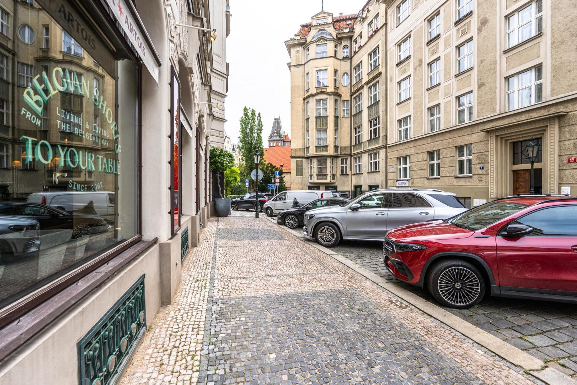 Wishlist Residences - Old Town Square Apartmán