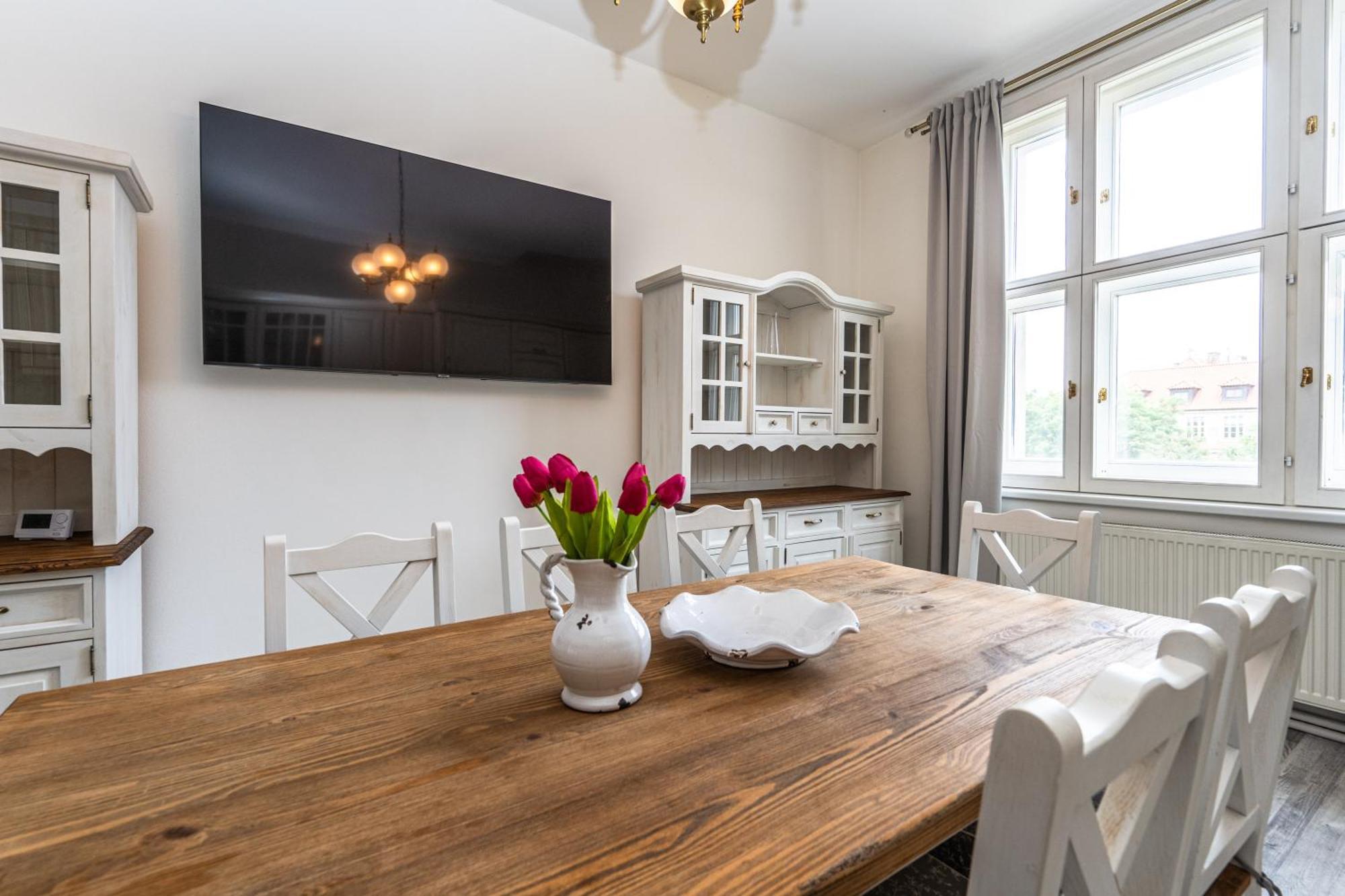 Wishlist Residences - Old Town Square *