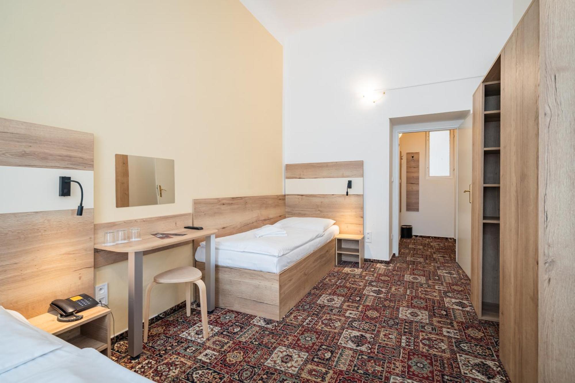 Hotel Centre 3*