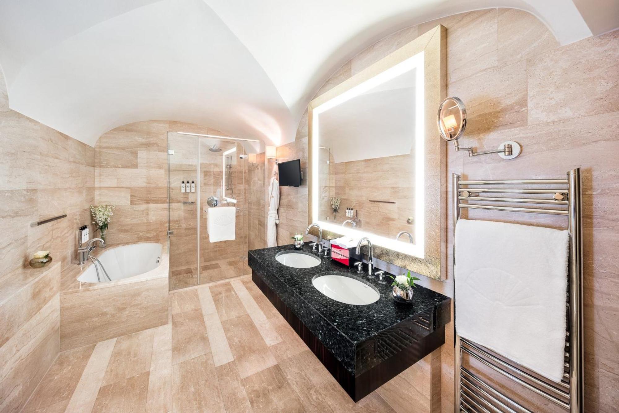 Mandarin Oriental, Hotell 5*